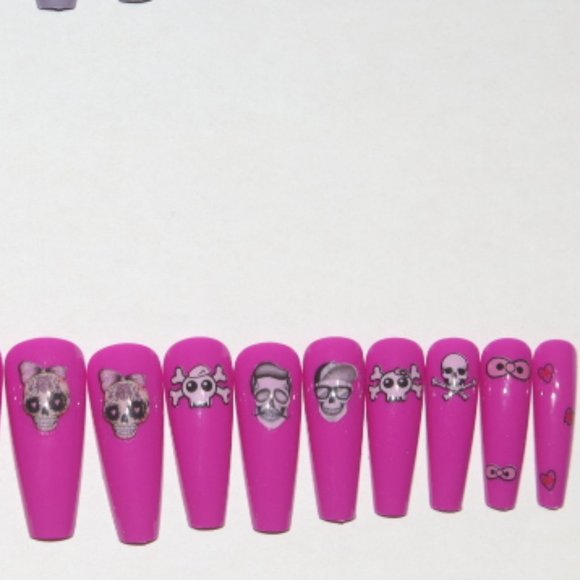 Pink with Skulls and bows- press on nail set - Picture 2 of 8